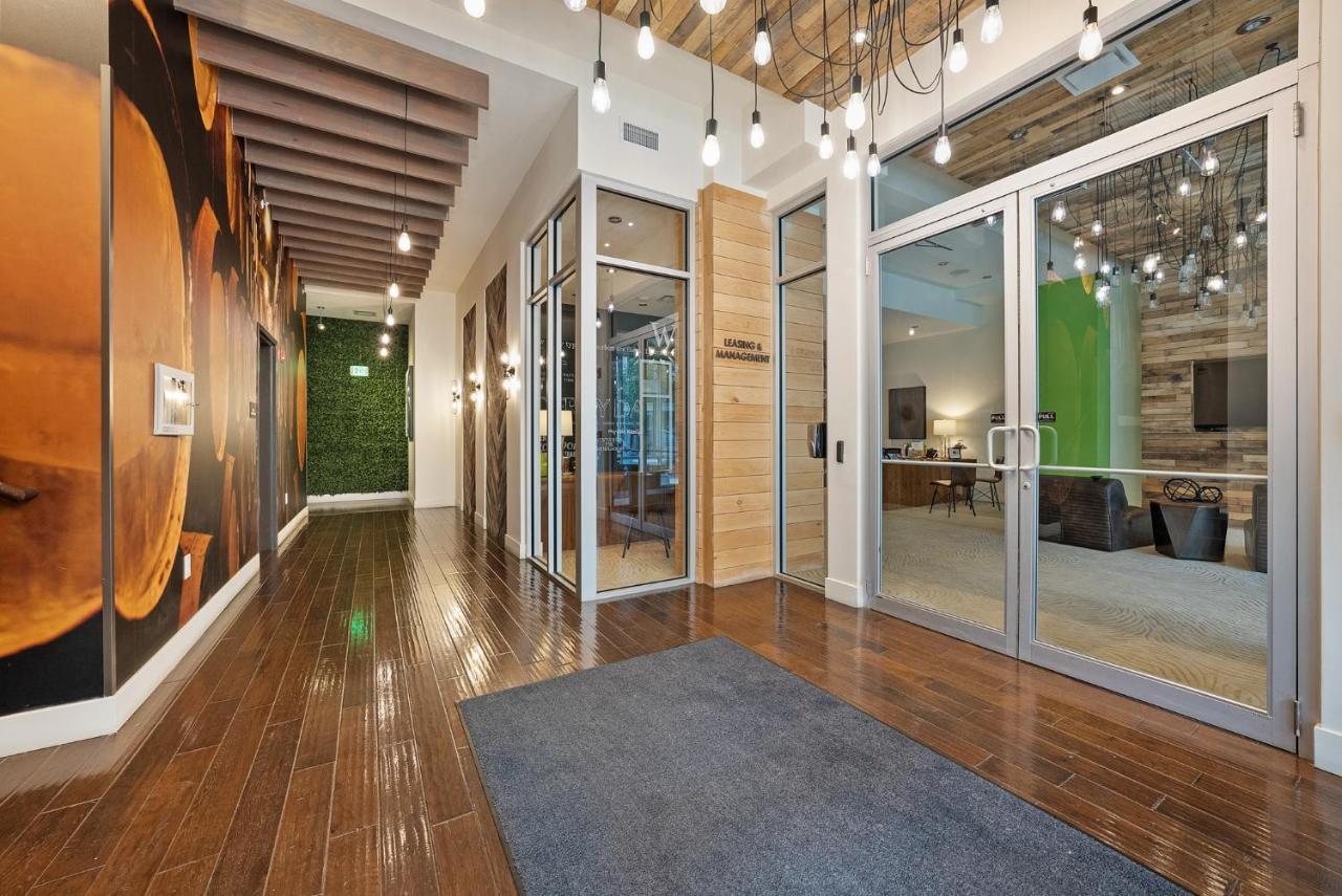 Appartement The Edge On 4Th By Airriva à Louisville-Jefferson County Extérieur photo