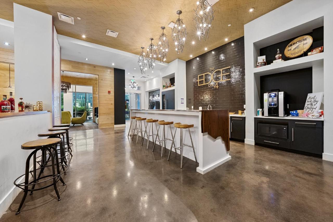 Appartement The Edge On 4Th By Airriva à Louisville-Jefferson County Extérieur photo